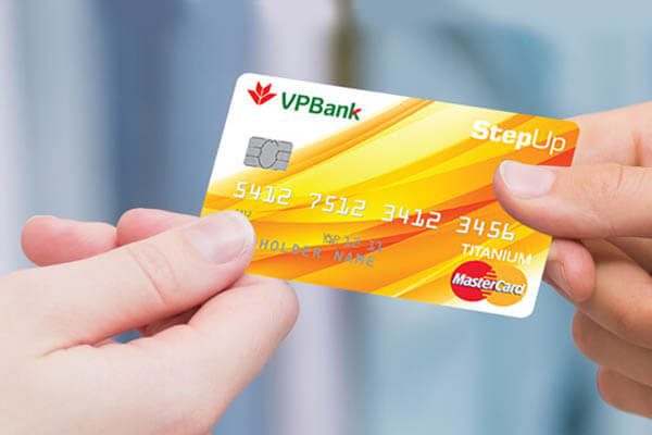 Mở thẻ tín dụng bằng phương pháp chứng minh tài chính